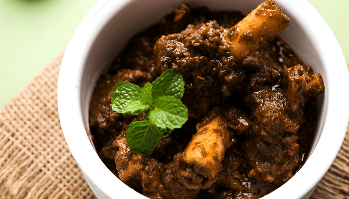 চট্টগ্রামের ঐতিহ্যবাহী মেজবানের স্বাদ ঘরের রান্নায়