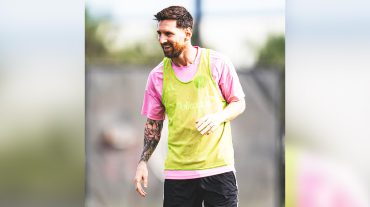 মেসির হ্যাটট্রিকে মিয়ামির দুর্দান্ত জয়